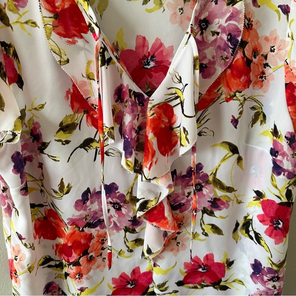 Liz Claiborne Career White & Floral Short Sleeve Flowy Ruffle Blouse Size XL - Picture 6 of 10